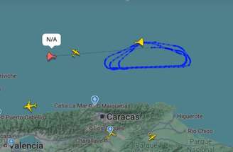 Caças da Marinha dos Estados Unidos são rastreados próximos de Caracas