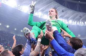 Safonov, o herói do PSG na conquista do título do Intercontinental –