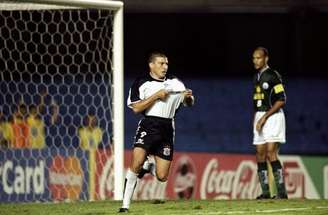 Corinthians conquistou o Mundial de Clubes de 2000 contra o Vasco –