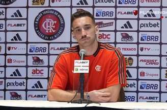 Zagueiro responde torcedor do Flamengo no Instagram –
