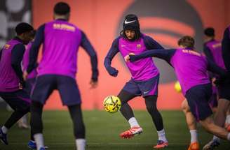 Raphinha durante atividade de preparação do Barça –