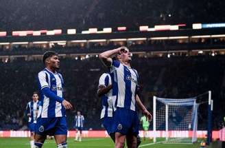 Porto faz uma campanha quase perfeita no Campeonato Português com 13 vitórias em 14 jogos –