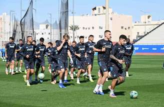 Elenco do Napoli treina para a grande decisão –