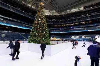 Estádio do Real Madrid vira centro de atrações durante período natalino –