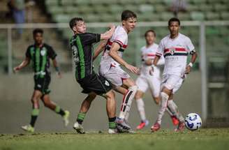 Lucca atuou em dez partidas pelo time principal do São Paulo –