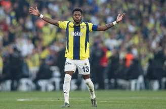 Fred foi contratado com pompa pelo Fenerbahçe – Divulgação/Fenerbahçe SK