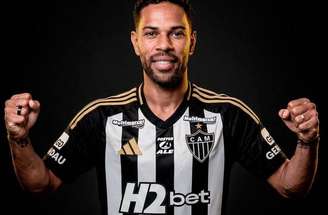 Renan Lodi pelo Al-Hilal –