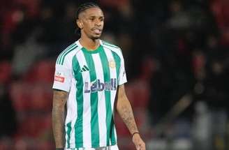 André fez sucesso na base do Flamengo, mas não vingou no time profissional.Contudo, explodiu no futebol português.