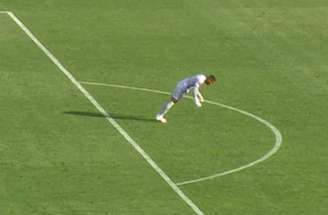 Monged Elneel cai no gramado no duelo entre Sudão e Guiné Equatorial  –