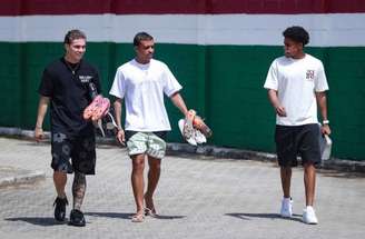 Lelê, que estava emprestado, em apresentação ao Fluminense –