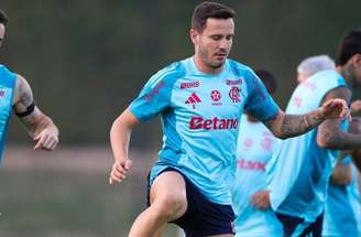 Saúl Ñíguez perderá início de temporada pelo Flamengo por conta de uma cirurgia –