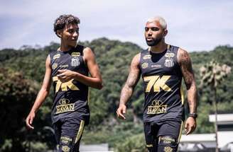Gabigol em conversa com Robinho Jr –