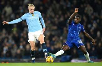 Clima descontraído entre Phil Foden e Erling Haaland no treino do Manchester City –