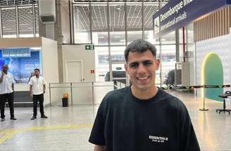 Villalba já está na área para defender o Botafogo –