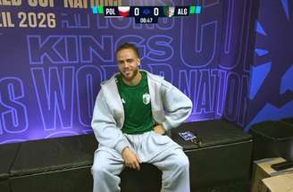 Brahimi tem futuro indefinido no Santos –