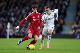 Fulham comemora gol contra o Liverpool, em jogão no Craven Cottage –