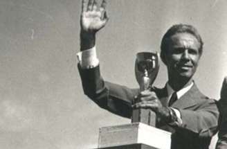 Lenda do futebol brasileiro, Zagallo faleceu no Rio de Janeiro, aos 92 anos –