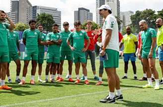 Abel Ferreira ficou alguns dias a mais de férias e retornou nesta terça-feira –