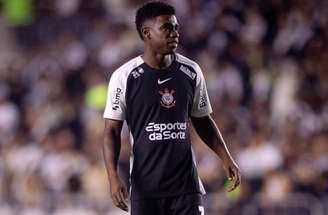 Desejo do Corinthians em negociar Félix Torres, liberação por empréstimo e situação financeira adversa do Colorado facilitaram a negociação –