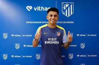 Thiago Almada teve poucas chances com Diego Simeone –