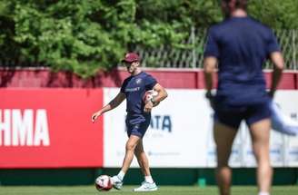 Marcão auxiliará em treinos no CT Carlos Castilho –