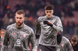 Dzeko pode voltar ao time da Fiorentina após dois jogos fora –