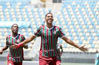 William Lopes comemora o primeiro gol do Fluminense –