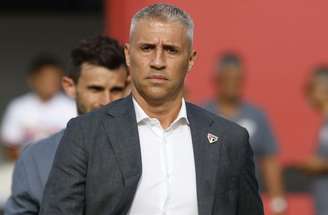 Crespo cobrou reforços da direção do São Paulo –