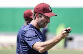 Cuberas comandará o Flu nos jogos iniciais do Carioca –