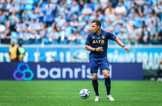 Marlon segue como titular da lateral-esquerda e também um dos líderes do vestiário do Grêmio –