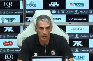 Vojvoda se preocupa com lesões no Santos – Fotos: Raul Baretta/ Santos FC.