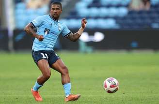 Douglas Costa atuou no Fluminense em 2024 –