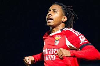 Benfica vence fora de casa com uma ajuda do adversário –