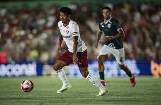 John Kennedy pode desfalcar o Fluminense por lesão –