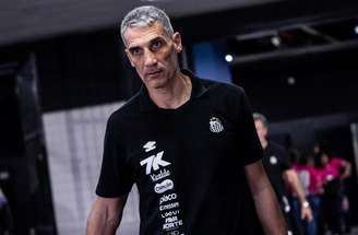 Vojvoda analisa empate do Santos e estreia de Gabriel Menino –