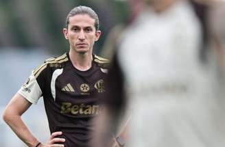 Filipe Luís volta junto com o elenco profissional do Flamengo para Clássico dos Milhões –