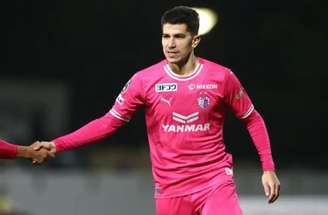 Vitor Bueno em ação pelo São Paulo –