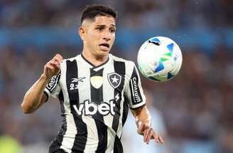 Savarino vai para o Flu e Wallace Davi seguirá para o Glorioso – Fotos: Vitor Silva/Botafogo e Mailson Santana / Fluminense FC