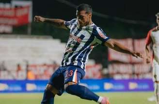 Trauco em atuação durante sua passagem pelo Flamengo –