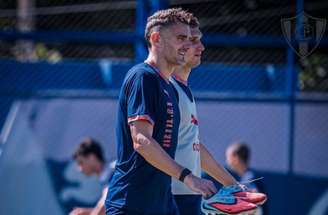 Jogador reproduziu famosa comemoração em anúncio no novo clube –