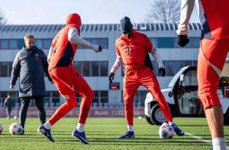 Jogadores do Augsburg treinam antes de duelo diante do Bayern de Munique pela Bundesliga –