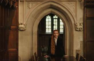 Usuários pediram ao Grok que criasse imagens dela de calcinha fio-dental, que alargasse seus quadris, entre outras coisas