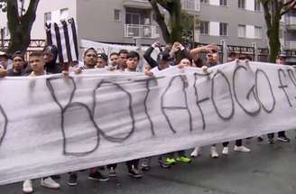 Torcedores cobram mais transparência dos gestores do Botafogo –