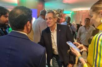 Paquetá bem mais próximo. Bap animado em anunciar o acordo no curtíssimo prazo.