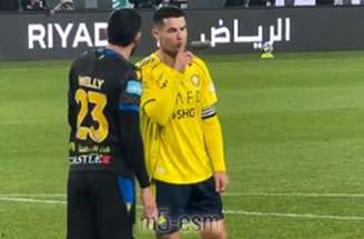 Cristiano Ronaldo provoca adversário no jogo entre Al Nassr e Al Taawon, pela Liga Saudita – Reprodução de video