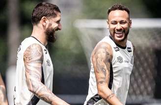 Neymar deve ser liberado para os treinos com os companheiros na próxima semana – Fotos: Raul Baretta/ Santos FC
