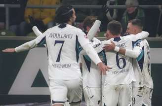 Alexander Prass (D) abtriu o placar para o Hoffenheim na vitória em Bremen –