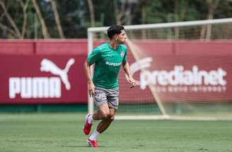 Contratado junto ao Botafogo, Savarino está nos relacionados do Flu para estreia no Brasileirão –