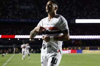 São Paulo venceu o Flamengo por 2 a 1, de virada, na estreia do Brasileirão –