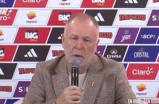 Mano assinou contrato de quatro anos com a seleção do Peru –